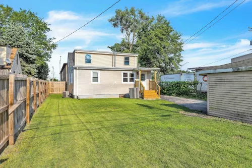 Charming Hideaway near Chicago Hotels in Oak Lawn