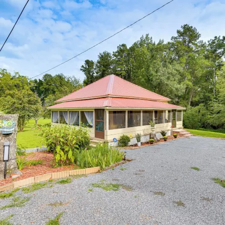 Lakeview Vacation Rental - Walk to Crystal Lake!