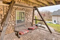Bristol Escape w/ Patio, 2 Mi to Downtown! - 3 stjerner