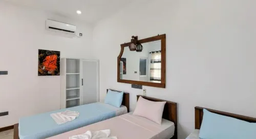 Skyy Villa - Standard Triple Room