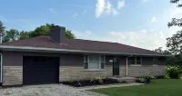 Remodeled 3 Bedroom 1 & 1/2 bath on Veterans Pkwy Jeffersonville close to I-65.