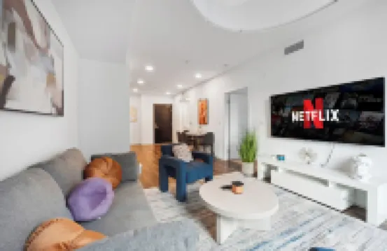 Modern 1bdr Getaway w/pool, free parking, gym