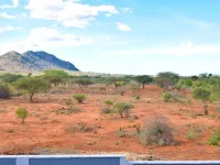 Ilala House, Voi - Spacious 2 Bed, 2 Bath with parking,  7 mins to Tsavo East Hotels in Voi