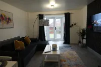 Cosy home away from home. Ideal for families, contractor and more. Hotels in Smethwick