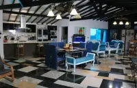 20 minutes from the city! Family-sized Farmhouse with pool & sauna! Hôtels à : La Vaca