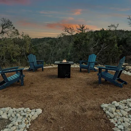 Sage Rock, a beautiful guesthouse in the heart of Fredericksburg wine country.