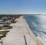 2-Bedroom with Private Pool in Fort Myers Beach 2 Minute Walk to Beach
