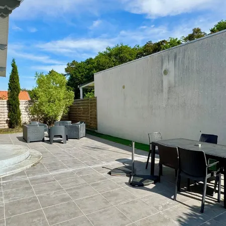 Caporizon - Villa Landaise Clim et Grande Terrasse Отели в г. Лабенн