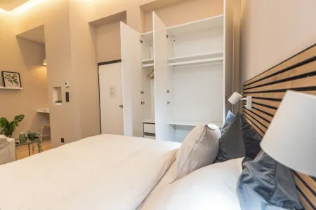 Golden Dove Luxury Apart 2 Отели рядом с достопримечательностью «Парк Тенбош»