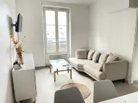 Appartement Lumineux 3 Pièces au Pied de la Gare RER du Bourget Hotels in Le Bourget
