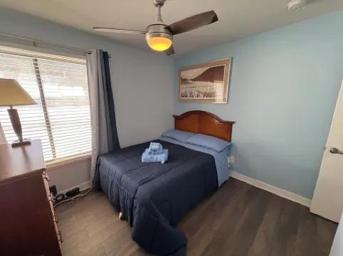 Newly Remodeled Cozy house in Bowie. Near 6flags,FedEx Field,Annapolis,DC.