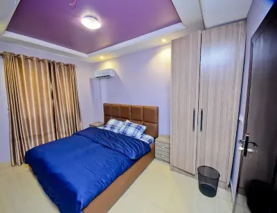 SLEEKHOUSE , a townhouse with a lake view Hotels near Eleko Beach