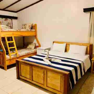 Bring the whole family to this great place with lots of room for fun. Rooms