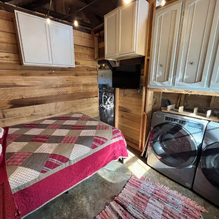 Cozy cabin on Jasper side of Smith Lake. Close to all amenities! Отели в г. Уокер