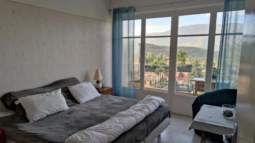 Bel Appartement Avec vue Panoramique sur la Montagne Hotel a Vernet-les-Bains