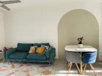 Bahia Garden- Bright, central, patio