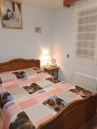 Complete house, parking, garage and garden