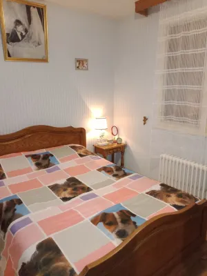 Complete house, parking, garage and garden Hotels in Montlucon