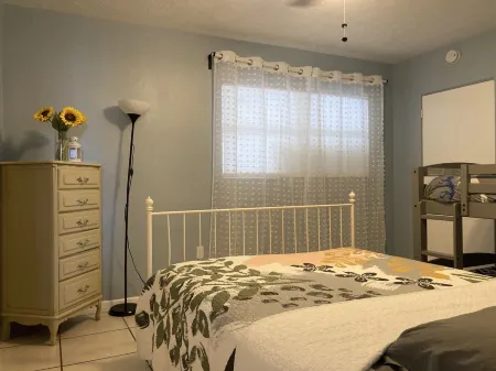 Sunset Villa by Ringling and Lido Key and St Armand Circle