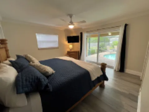 Central Retreat! Easy Access to Beaches and Downtown Ft Myers. 麥格雷戈酒店