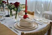 Beautiful 3-bedroom apartment in City Center. Sleeps 10. Free Wifi, Free Parking