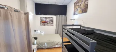 Appartement T2 bis Esprit industriel aerospatial - Toulouse La ville Rose Hotels in Toulouse South-East