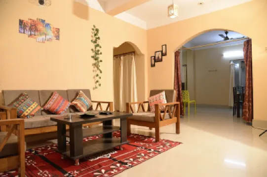 Spacious Homestay amidst Nabagraha Hills Hotel a 
