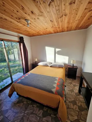 Cabin in Pucon with volcano view, perfect for families Glamping Pucón附近的飯店