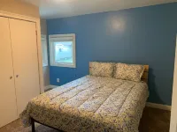 Charming 4-bedroom house on the creek in peaceful Sheridan Hotels in Sheridan