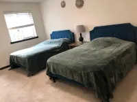 Cozy, lovely, and Charming 4-bedroom building in Everett with WiFi access