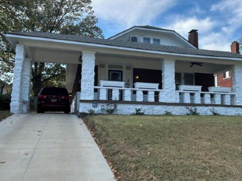 Spacious 4-bedroom house in brilliant Memphis with AC, WiFi