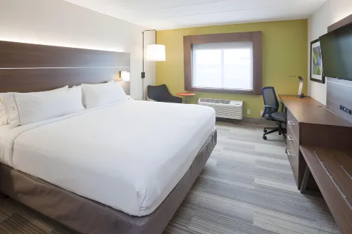 Holiday Inn Express Roseville-ST. Paul فنادق في Roseville