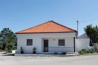 Casa de Campo, em Harmonia com a Natureza, com Praias a 15min Hotel a Prazeres