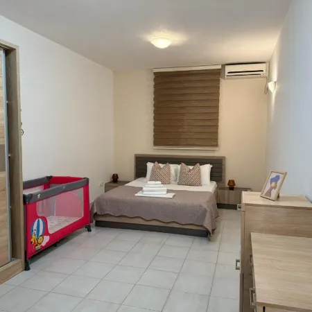 Superior Onebedroom Apartment