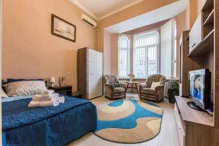 Central 1room apart with Olimpic stadium 2min Отели рядом с достопримечательностью «Андреевский спуск»