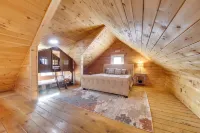 Rangeley Retreat Cabin-Style Home Lake Access - parking