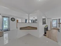 Elegant 4BR Retreat + Jacuzzi