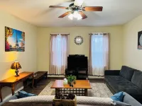Cozy 3-bedroom apartment with AC, WiFi in lovely Troy Hotels in Troy