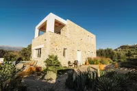 Beautiful natural stone vacation home in the south of Crete (Kamilari) - sea view!