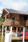 Waterfront 1 Bedroom Boat House, South Shore - Kayak, Snorkel, Dive, Pool, Wi-fi