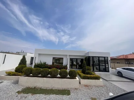 Charming 1-bedroom villa in awesome Near bubali with AC, WiFi