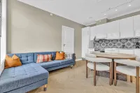 Urban Elegant Apartment