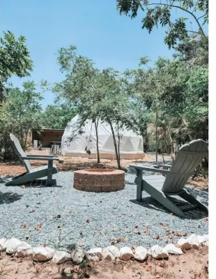 Unique Dome with hot tub, bbq, jacuzzi, near beach