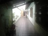 HOUSE FOR BEACH SIDE SEASON