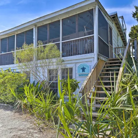 Pawleys Island House, - Steps to Beach and Creek!