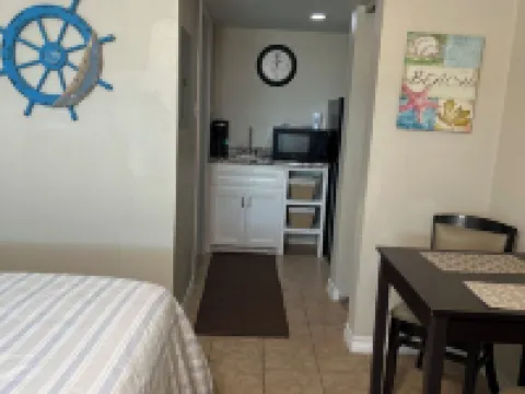 Waterfront Views in Rockport–FultonStay at Our Charming Motel Room. Hotels in Fulton