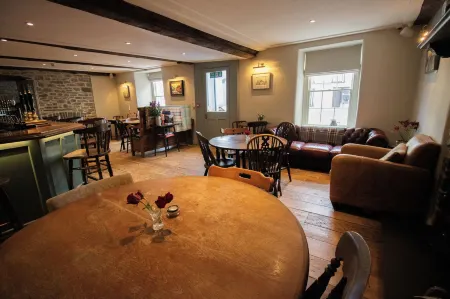 Y Castell Отели в г. Лландейло