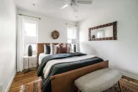 Backyard Oasis w/Pool, Hot-Tub, Grill & Fire Pit!