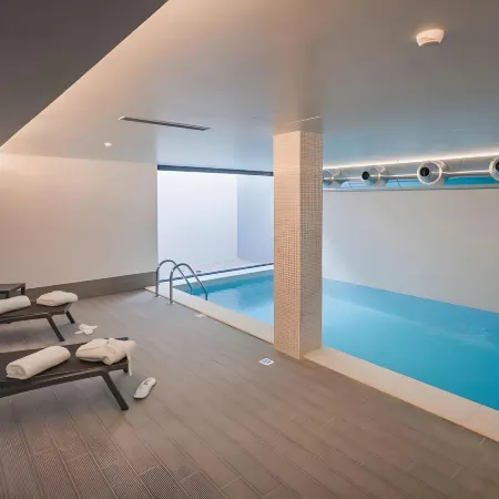 Essence Inn Marianos Hotel