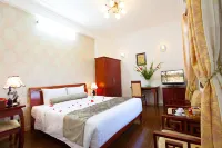 Khách sạn Luxury